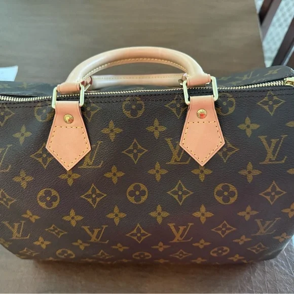 Vintage Louis Vuitton Monogram pristine condition. Authentic. - Picture 1 of 7